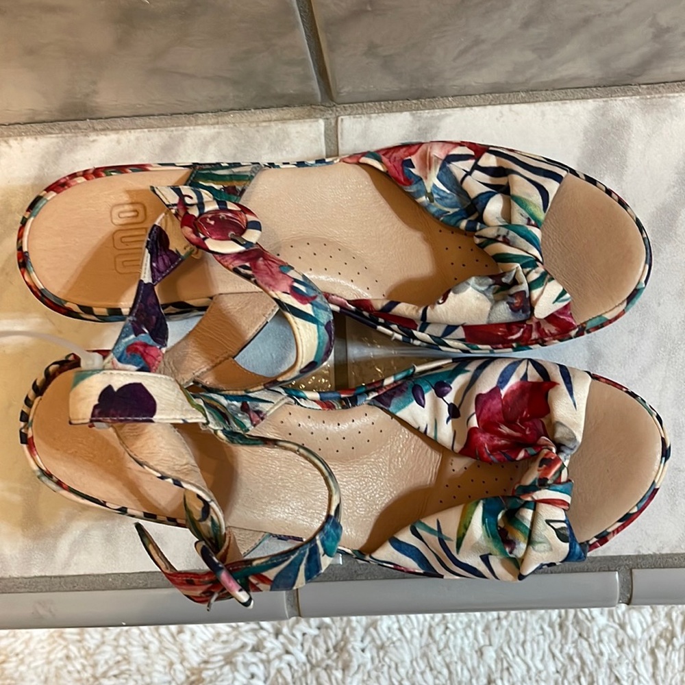 Women's Sandals